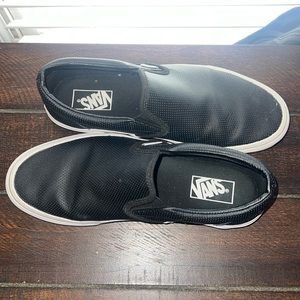 Worn maybe 3 times. Size 10.5